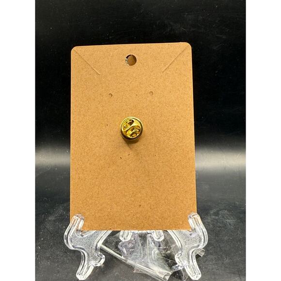 Animal Crossing Leaf Currency Nintendo Enamel Pin - Picture 3 of 3